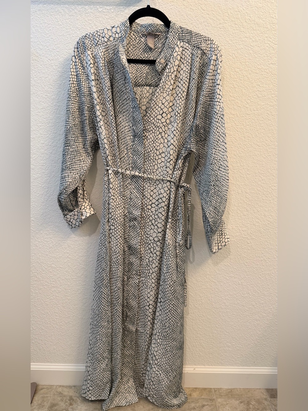 H&M Black and White Snake-Print Wrap Dress